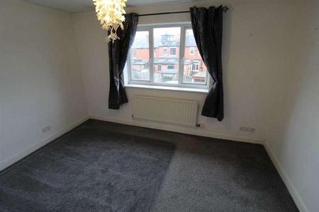 Aviemore Close, Holcombe Brook, BL0 - Photo 3