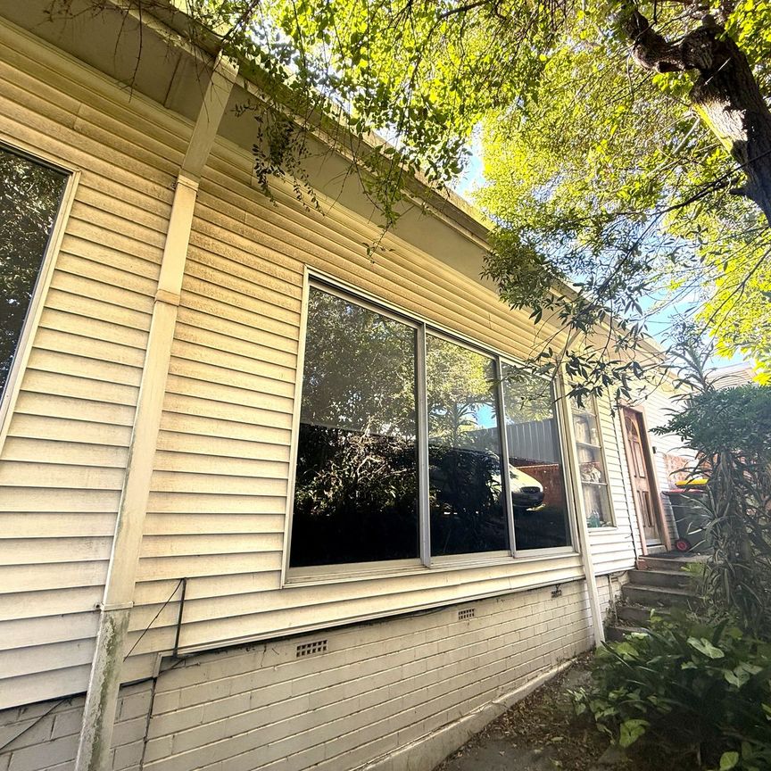 Shared Living Made Easy, With All Bills Included ! - Photo 1