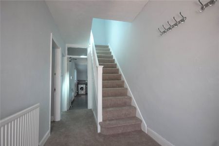 Sandling Avenue, - Photo 2