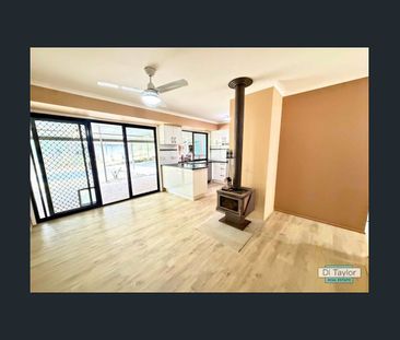 4 Bedroom Home on 9+ acers - Photo 2