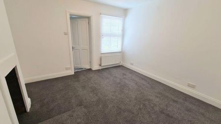 2 bedroom detached house to rent - Photo 5