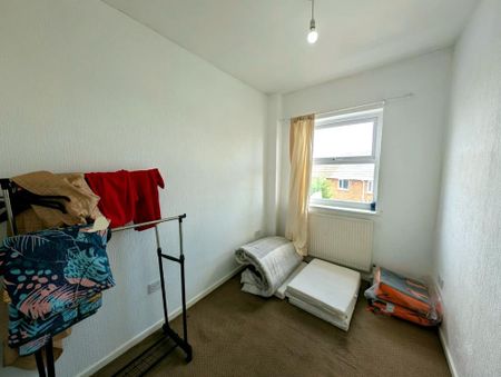 3 bedroom apartment to rent - Photo 3