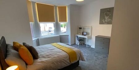 1 bedroom in a house share to rent - Photo 2