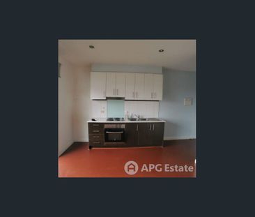 Stylish 1-Bedroom Apartment with Balcony in Prime Footscray Location - Photo 1