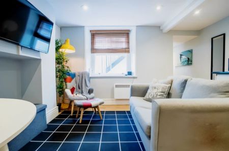 One-bed Apartment - Photo 4