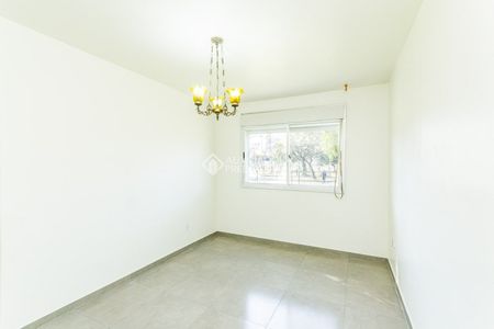 Apartamento com 2 quartos e 42m² para alugar em Humaitá, Porto Alegre. - Photo 4