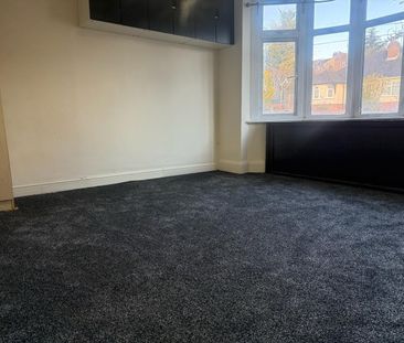 2 Bed Semi-Detached House, Talbot Road, LU2 - Photo 4