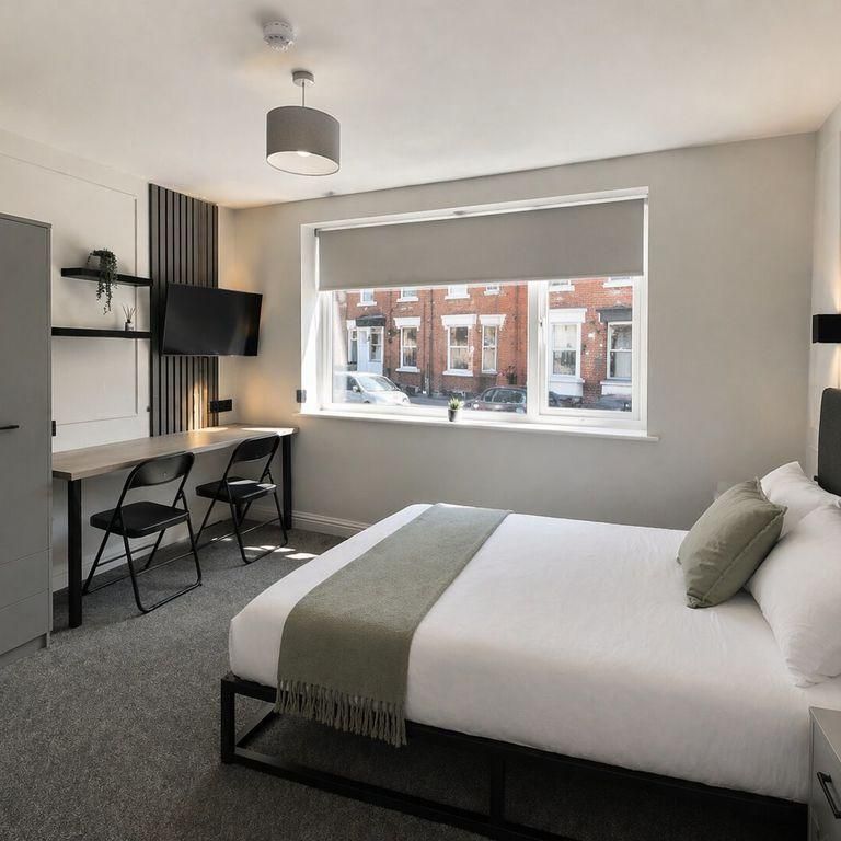 1 bedroom in a house share to rent - Photo 1