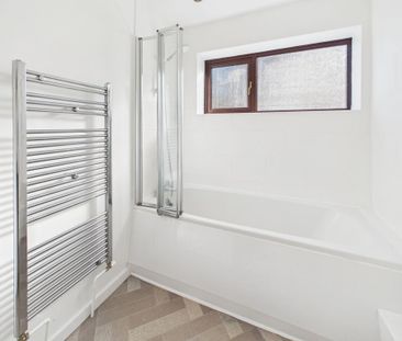 3 bedroom semi-detached house to rent - Photo 6