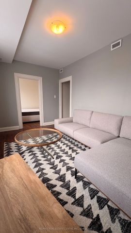 64 Simcoe Street N ##1 - Photo 3