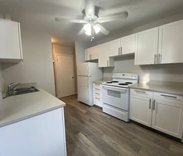 Hillcrest Manor - Photo 6