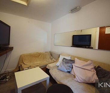 5 bedroom semi-detached house to rent - Photo 1