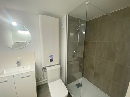 Location Appartement 4 pièces 66m² ST ANDRE LEZ LILLE 59350 - Photo 3