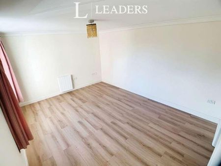 Peterhouse Close, Peterborough, PE3 - Photo 5