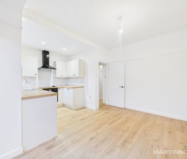 3 bedroom semi-detached house to rent - Photo 5