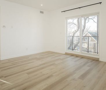Newcastle: Gold Accents – 710 Westminster, Winnipeg, MB - Photo 3