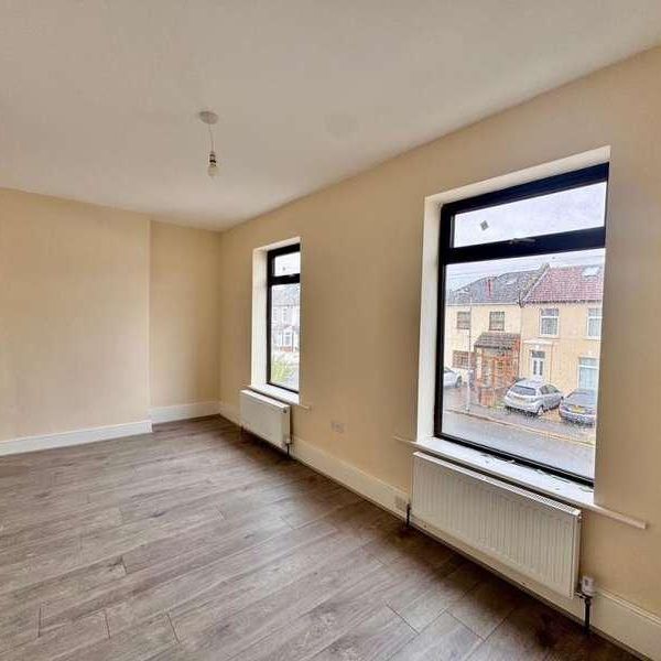 Grange Road, Ilford, IG1 - Photo 1