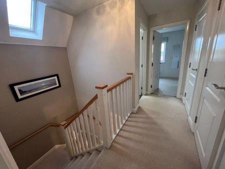 3 bedroom end of terrace house to rent - Photo 4