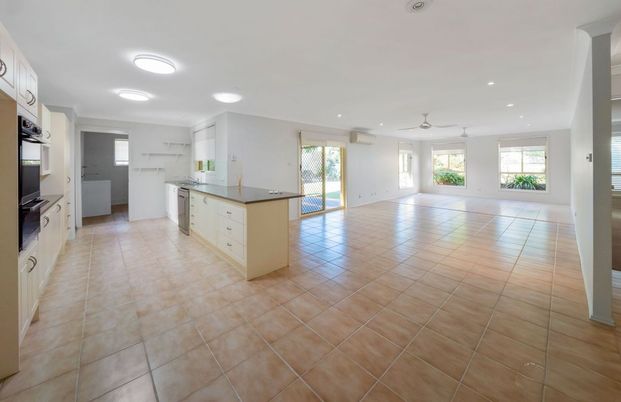 Spacious Family Home - Photo 1