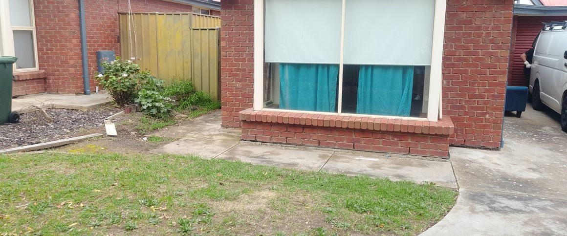 Woodcroft - Photo 1