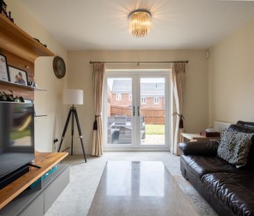 4 bedroom detached house to rent - Photo 1