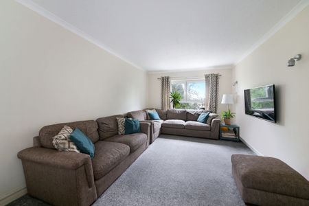 Claygate Court, All Saints Road SM1 - Photo 3