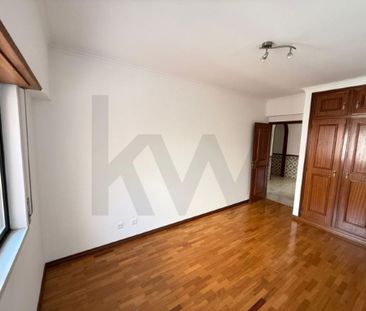 3 room luxury Flat for rent in Cascais e Estoril, Portugal - Photo 1