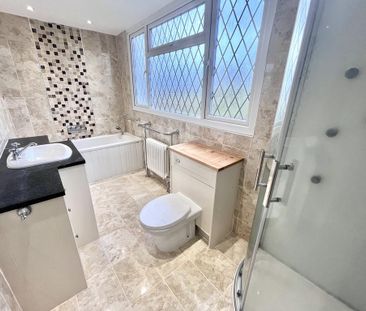 3 bedroom detached house to rent - Photo 3