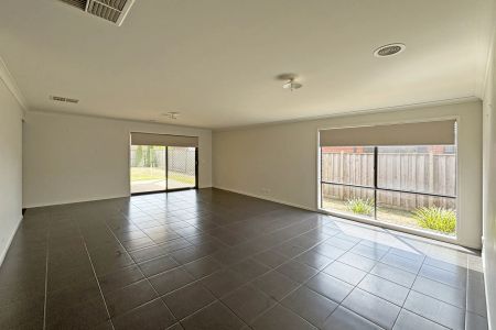 Great Family Home - Photo 2