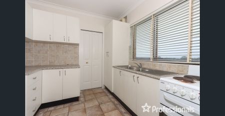 SPACIOUS LIGHT FILLED BEAUTY - Photo 4