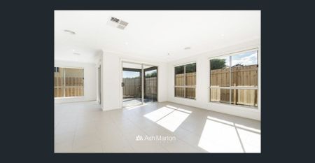 Modern Family Living - Photo 2