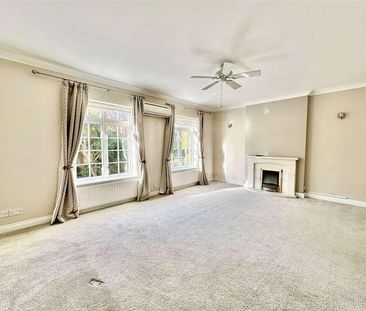 Portarlington Close, Bournemouth, BH4 - Photo 2