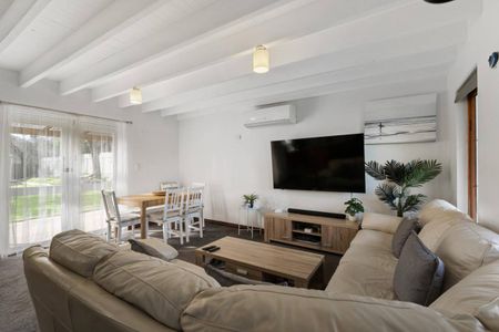 HOLIDAY HOUSE - Family holiday home by the beach - Photo 2