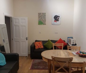 Alma Street, NW5, London - Photo 3