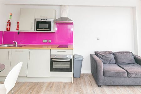 Crown House, - Photo 4