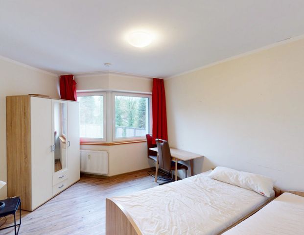 Möbliertes WG-Zimmer in zentraler Lage für Studenten und Azubis - Photo 1