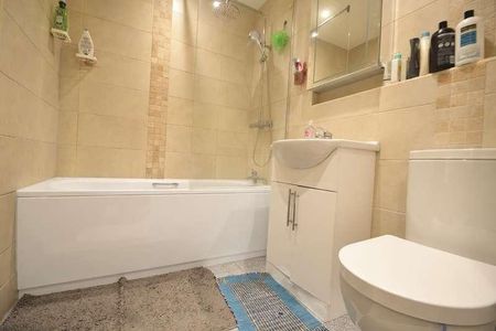The Causeway, Staines-upon-thames, TW18 - Photo 4