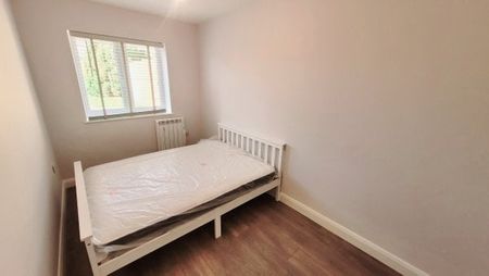 Belvoir Road, Coalville, LE67 - Photo 2