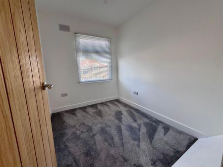 3 bedroom terraced house to rent - Photo 4
