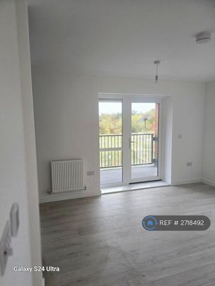 2 bedroom flat to rent - Photo 1