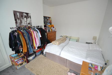4 bedroom terraced house to rent - Photo 2