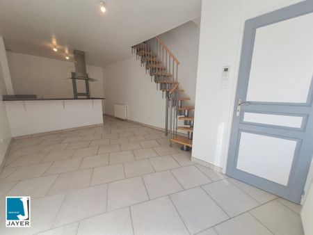 2 PIECES EN DUPLEX RÉNOVÉ SAINT-MARCEL - Photo 2