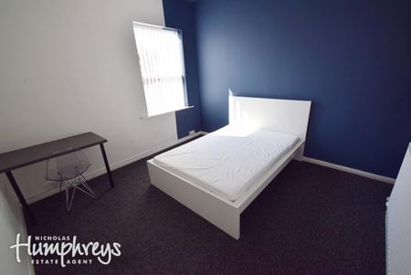 3 bedroom terraced house to rent - Photo 4