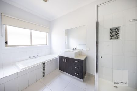 Family Home in the Heart of Burnside Heights - Photo 5