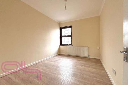 Hanworth Road, Hounslow, TW4 - Photo 3