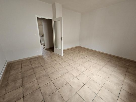 Location Appartement 3 pièces 56m² LE CREUSOT 71200 - Photo 1