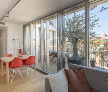 Excellent 2 Bedroom penthouse with 25m² terrace for rent in Argüell... - Photo 2