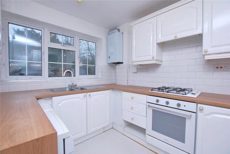 3 bedroom terraced house to rent - Photo 2