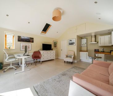 5 bedroom detached house to rent - Photo 1