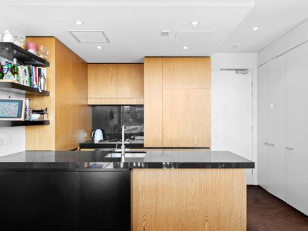 98sqm 1 Bedroom Apartment with CBD and District Views - Photo 5